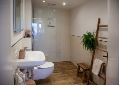 modernes, neu renoviertes Bad Ferienwohnung Fräulein Lisa